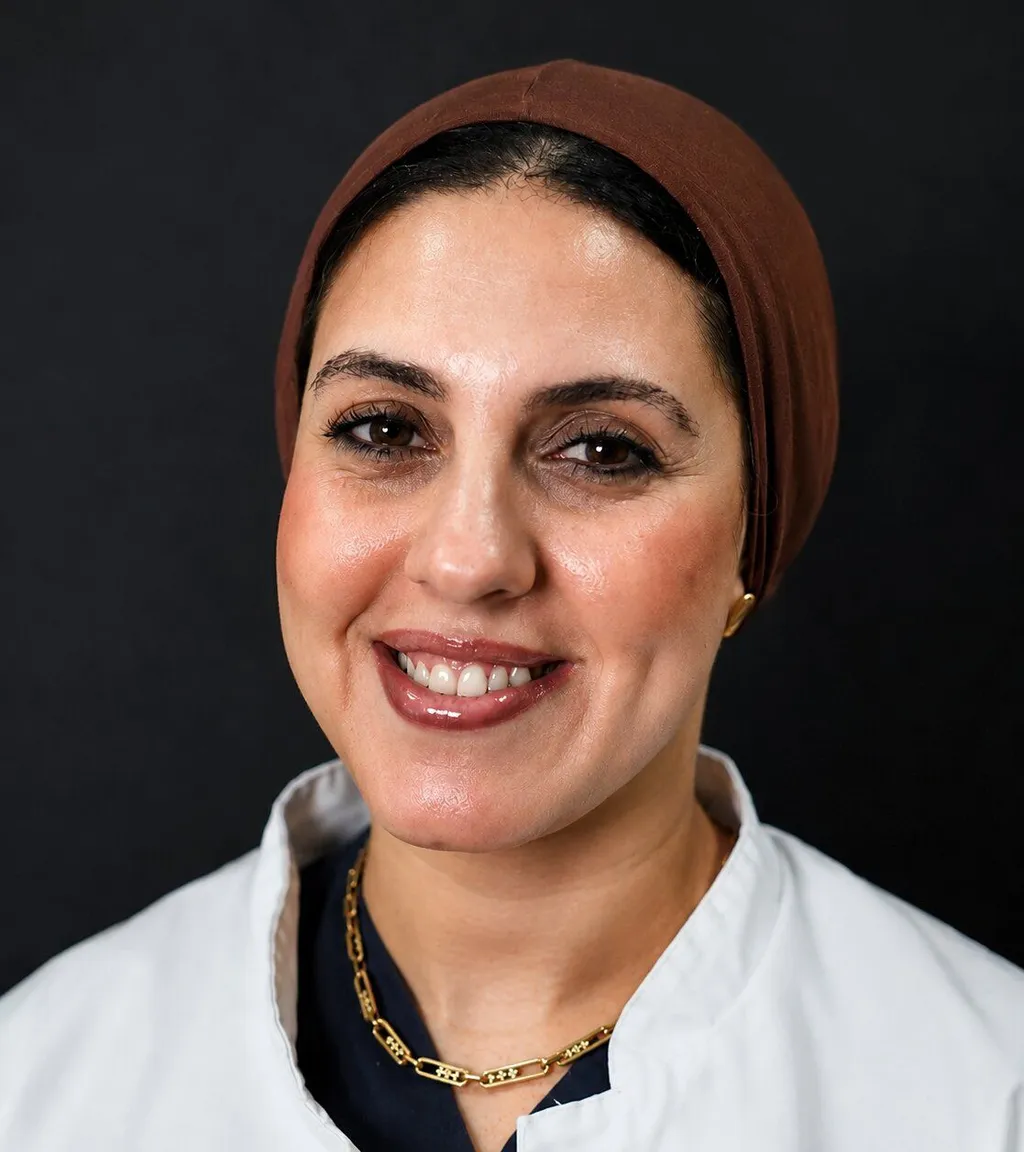 Dr. Kholoud Elmeky, Leitende Ärztin bei Phönix Hair Trans