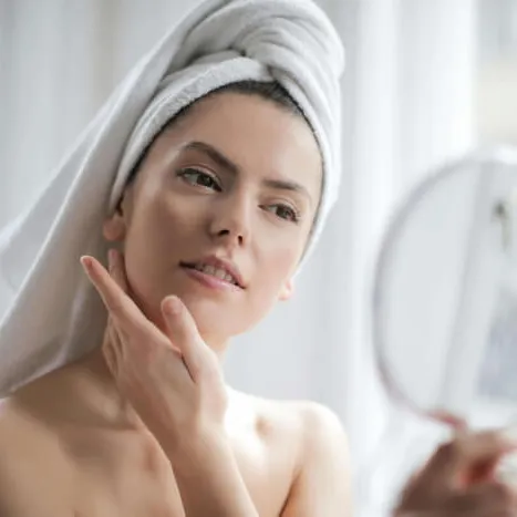 Ästhetische Hautbehandlungen – Botox, Hyaluron, Microneedling, Phönix Hair Trans